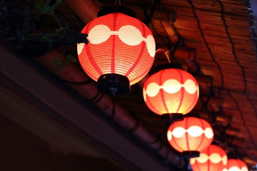 What kind of restaurants do foreign guests enjoy?