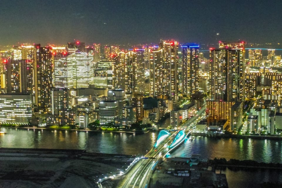 Night view from Caretta Shiodome