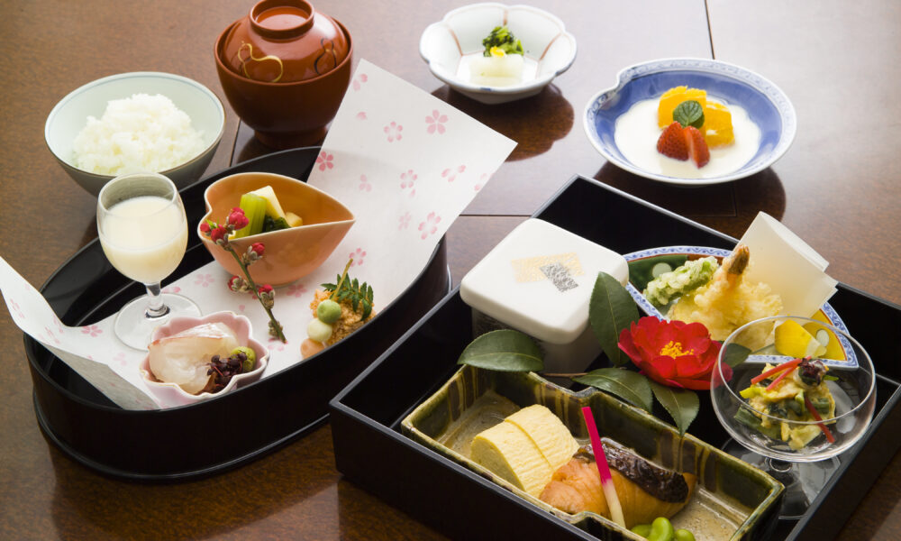 外国人を和食で接待するときの注意点とは?注目の和食メニューも紹介