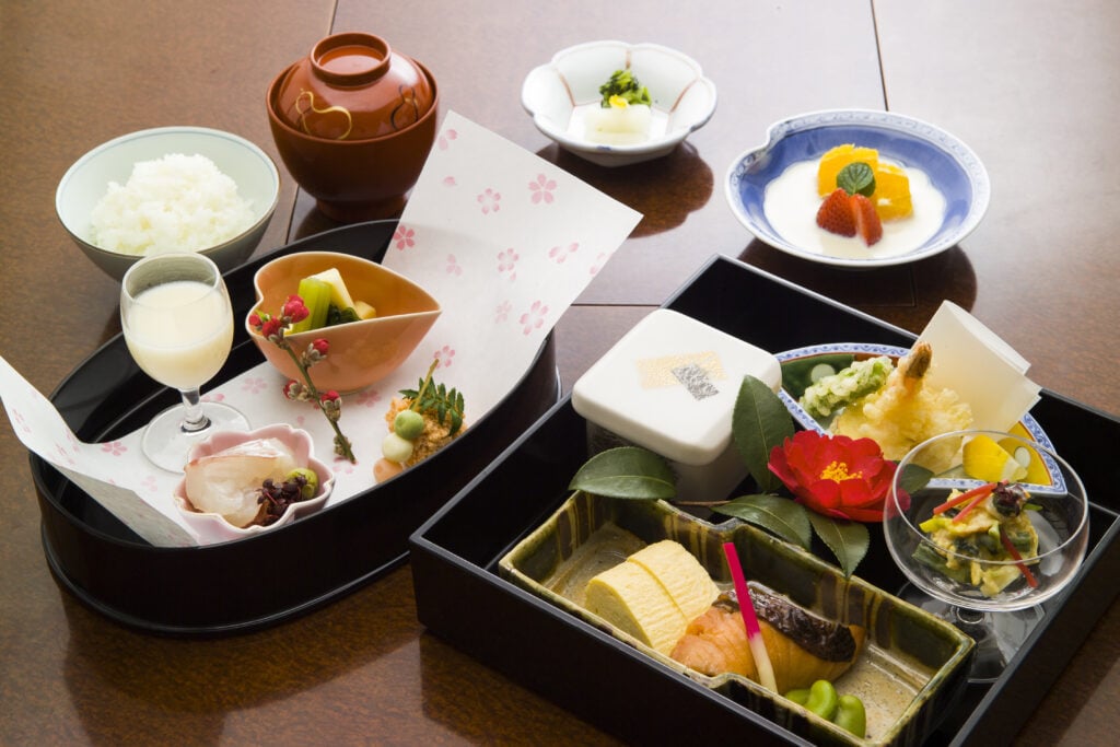 外国人を和食で接待するときの注意点とは？注目の和食メニューも紹介