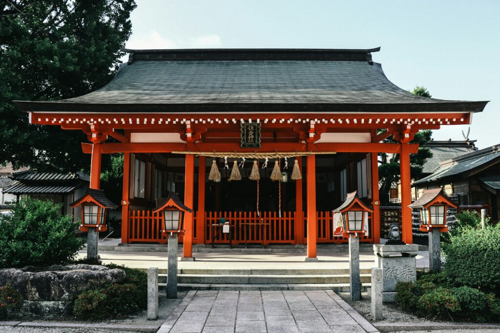 神社とお寺の違いを解説