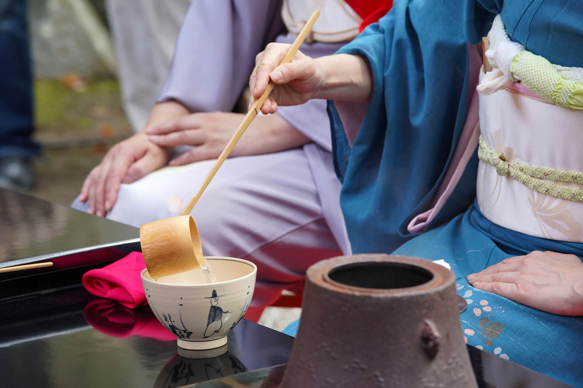 茶道の歴史とは?日本が誇る伝統文化茶道の成り立ちを知る | 外国人向け伝統文化体験|モテナス日本