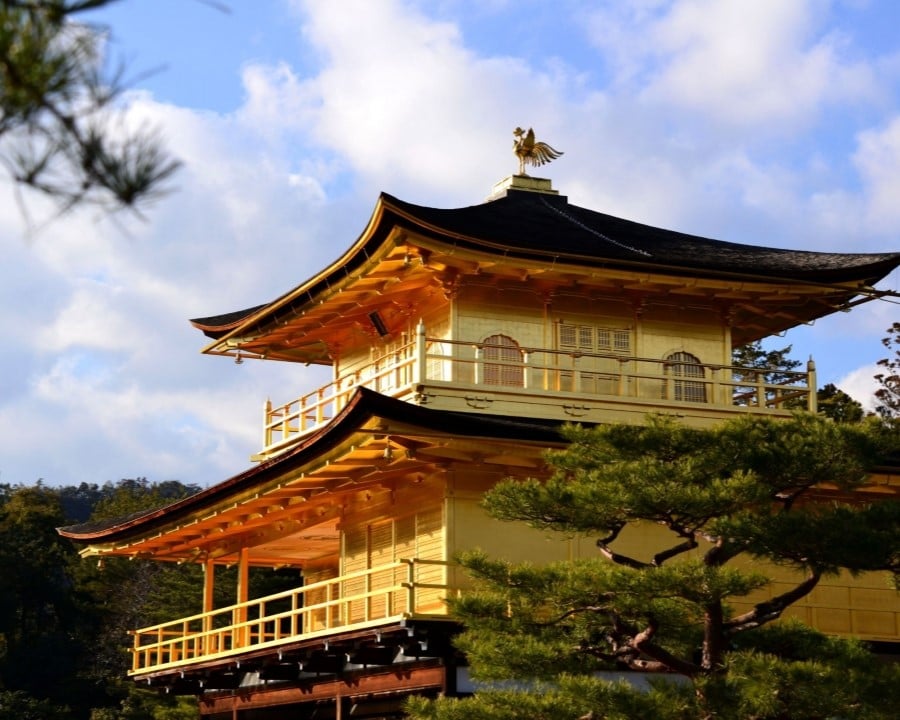 世阿弥（ぜあみ）による能の確立