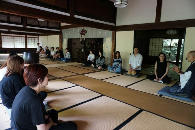 座禅体験 心の平静と精神統一の旅 | 外国人向け伝統文化体験|モテナス日本
