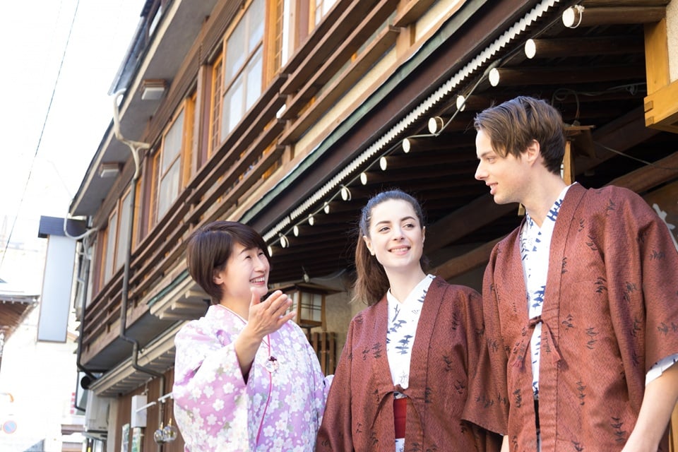 札幌の高級レストランで「世界水準のおもてなし」を