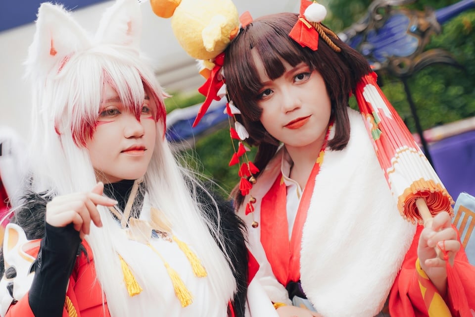 コスプレを楽しむ人々