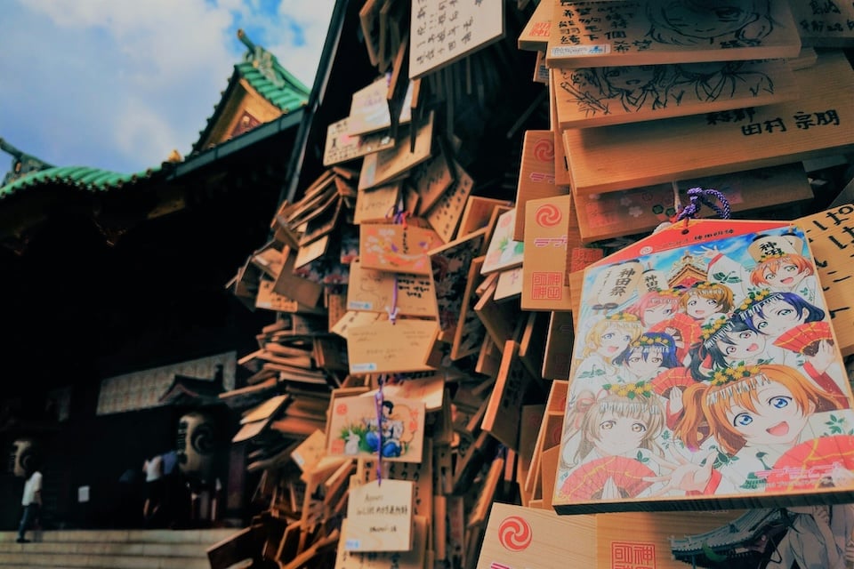 アニメ絵馬と神社
