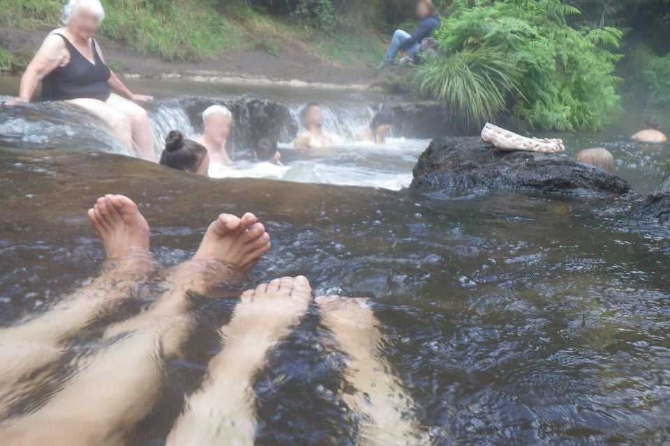 ニュージーランド・ロトルアにある源泉が流れる川