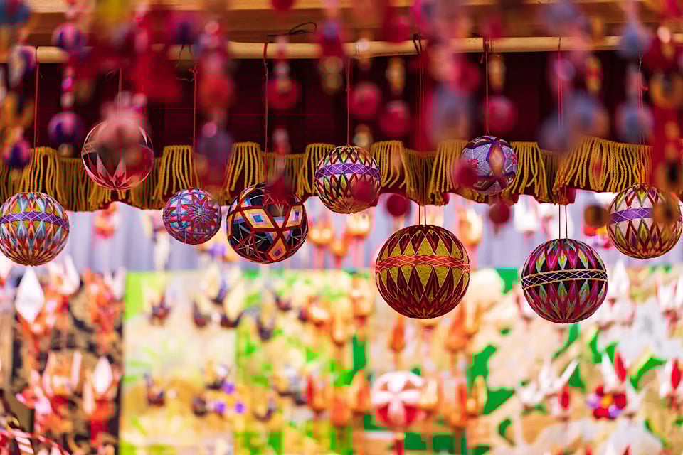 街で見つけるひな祭りの装飾