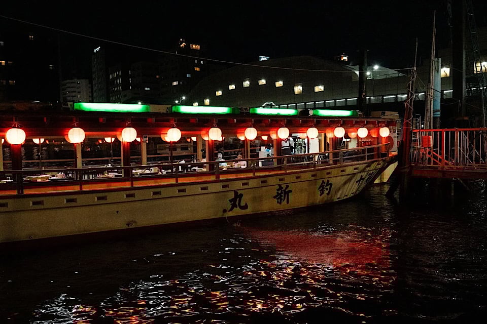 浅草：屋形船